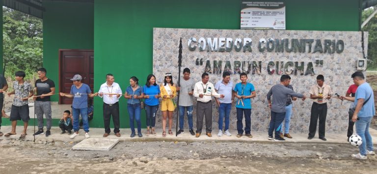 Mantenimiento del comedor comunitario en la Comunidad de Amarun Coch